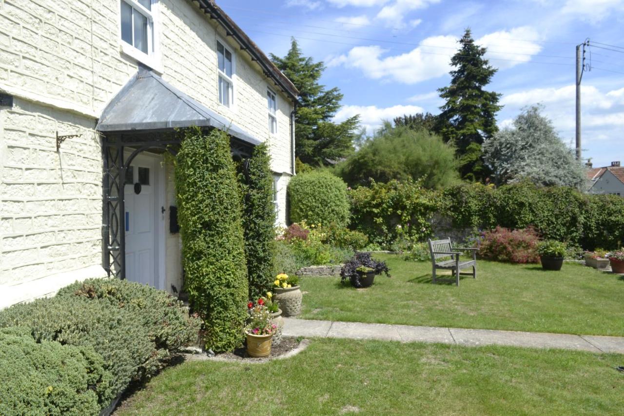 The Lawns Tea Room And B&B Ashcott Dış mekan fotoğraf